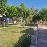Nina's House, 4 *