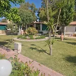 Nina's House, 4