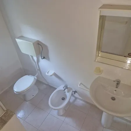 Nina's House, 4 Casa de Férias